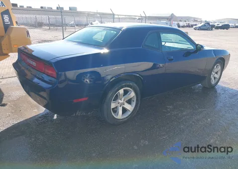2013 Dodge Challenger Sxt z USA, uszkodzony, nr VIN 2C3CDYAG3DH626028